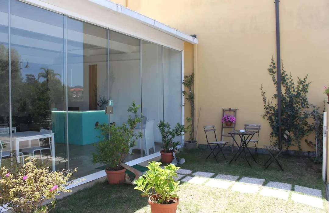 La Smeralda - Boutique Rooms And Breakfast-1